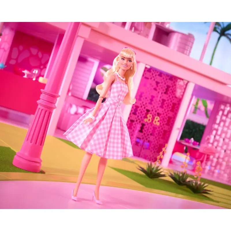 Barbie The Movie poupée Barbie in Pink Gingham Dress | 0194735160709