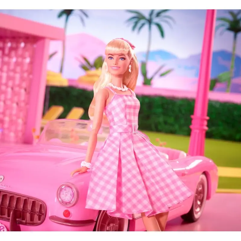 Barbie The Movie poupée Barbie in Pink Gingham Dress | 0194735160709