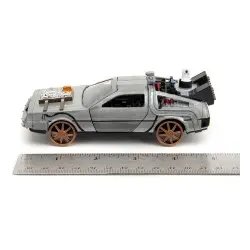 Retour vers le Futur III DeLorean Time Machine Railroad Wheels 1/32 métal Hollywood Rides  | 0801310347867