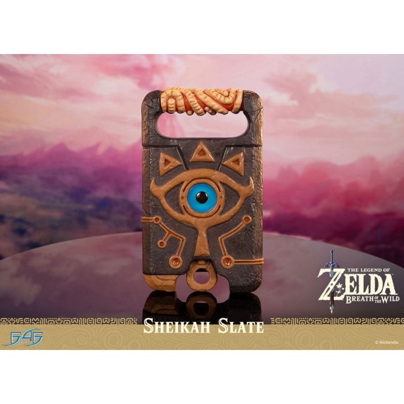 The Legend of Zelda: Breath of the Wild statuette 1/1 Sheikah Slate 24 cm