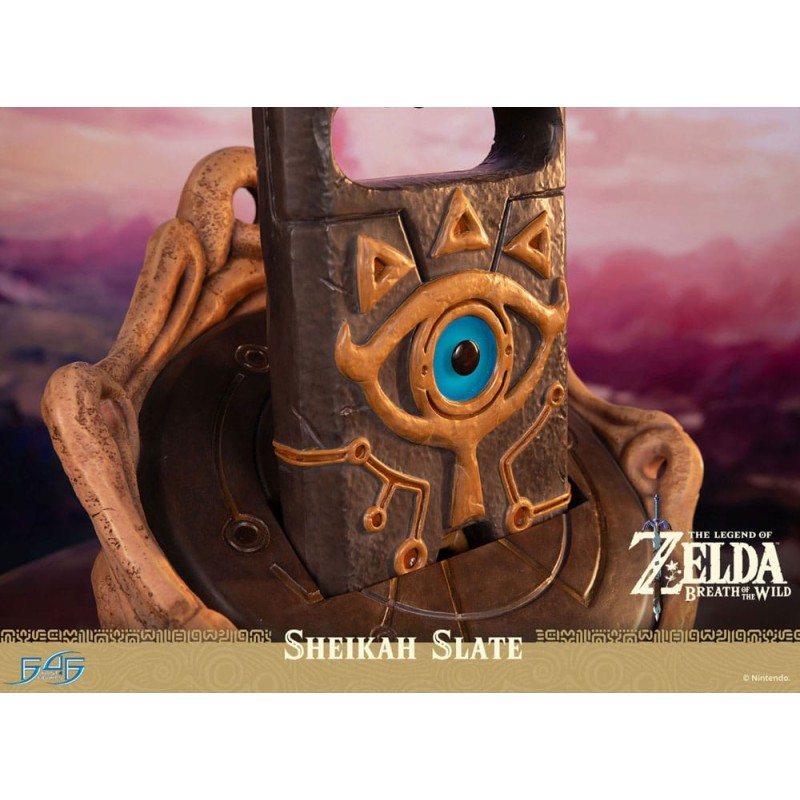 The Legend of Zelda: Breath of the Wild statuette 1/1 Sheikah Slate 24 cm