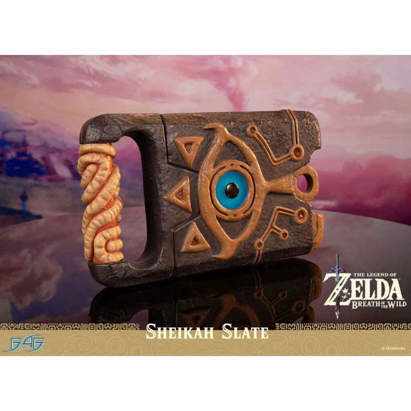 The Legend of Zelda: Breath of the Wild statuette 1/1 Sheikah Slate 24 cm