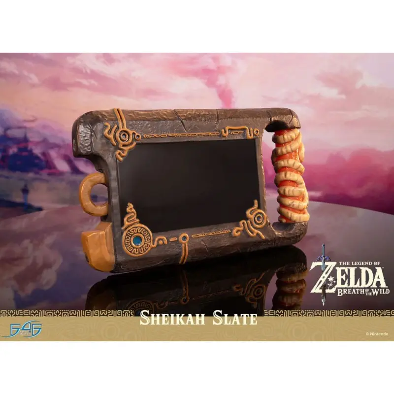 The Legend of Zelda: Breath of the Wild statuette 1/1 Sheikah Slate 24 cm | 5060316625620