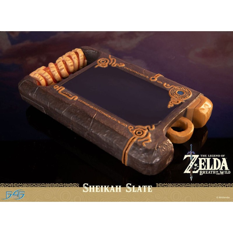 The Legend of Zelda: Breath of the Wild statuette 1/1 Sheikah Slate 24 cm