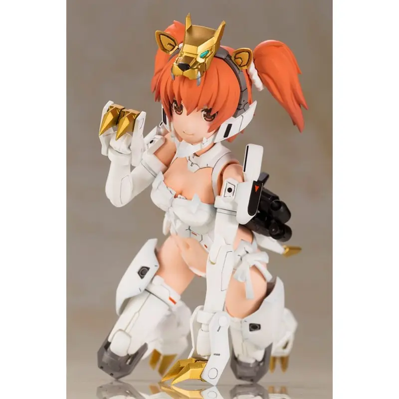 The King of Braves GaoGaiGar figurine Plastic Model Kit Cross Frame Girl Star Gaogaigar 19 cm | 4934054046522