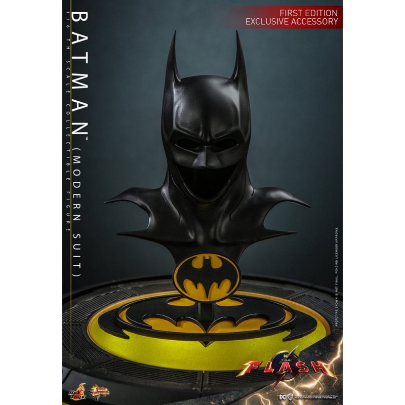 The Flash figurine Movie Masterpiece 1/6 Batman (Modern Suit) 30 cm | 4895228614636