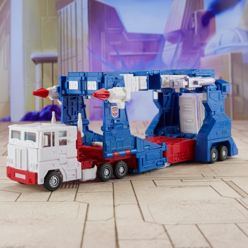 The Transformers: The Movie Generations Studio Series Commander Class Figure 86-21 Ultra Magnus 24 cm | 5010996147394