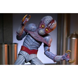 Infinity Survivors Ultimate Metaluna Mutant Figuur 18 cm | 0634482154007