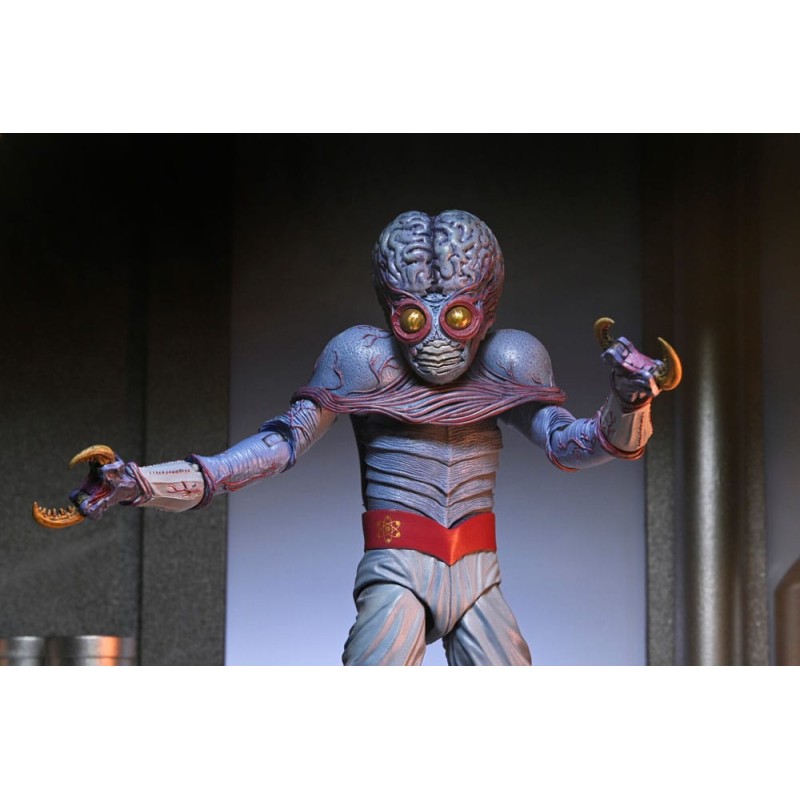 Infinity Survivors Ultimate Metaluna Mutant Figuur 18 cm | 0634482154007