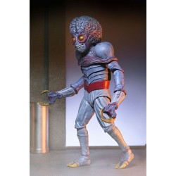 Infinity Survivors Ultimate Metaluna Mutant Figuur 18 cm | 0634482154007