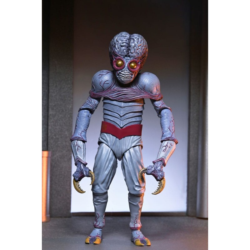 Infinity Survivors Ultimate Metaluna Mutant Figuur 18 cm | 0634482154007
