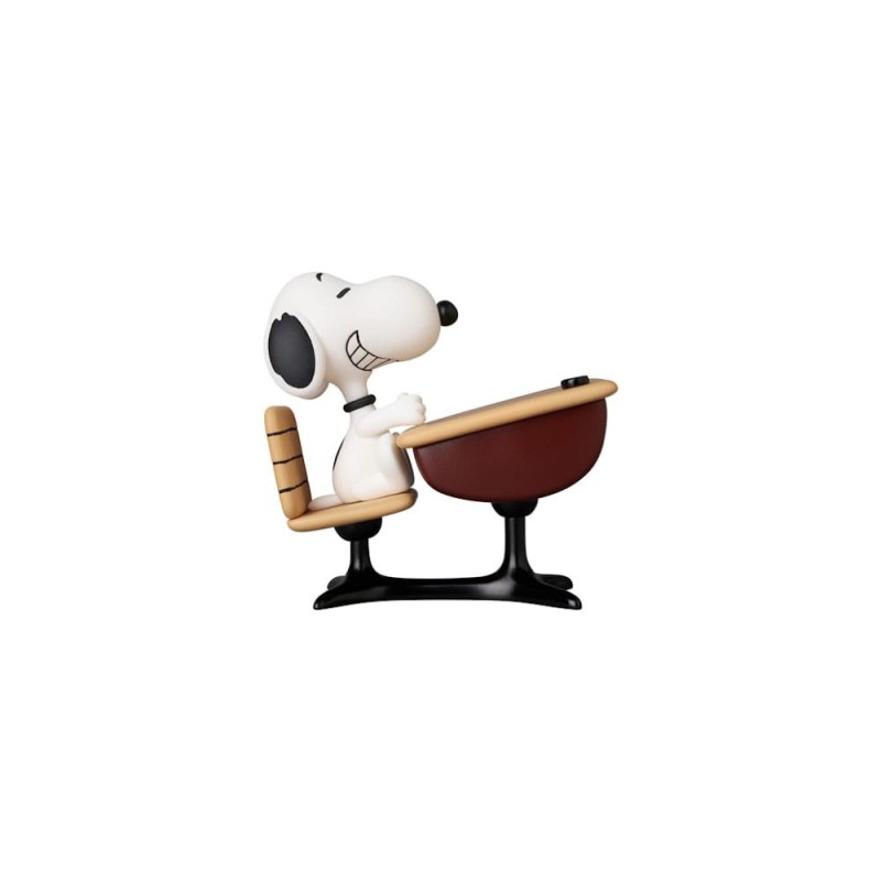 Peanuts UDF Series 18 Mini Figure Snoopy with desk 9 cm  | 4530956158440
