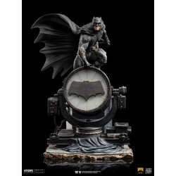 Zack Snyder's Justice League Deluxe Art Scale Statue 1/10 Batman on Batsignal 28 cm | 0618231951222