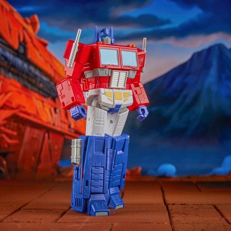 The Transformers: The Movie Generations Studio Series Commander Class figurine Optimus Prime 18 cm | 5010996211835