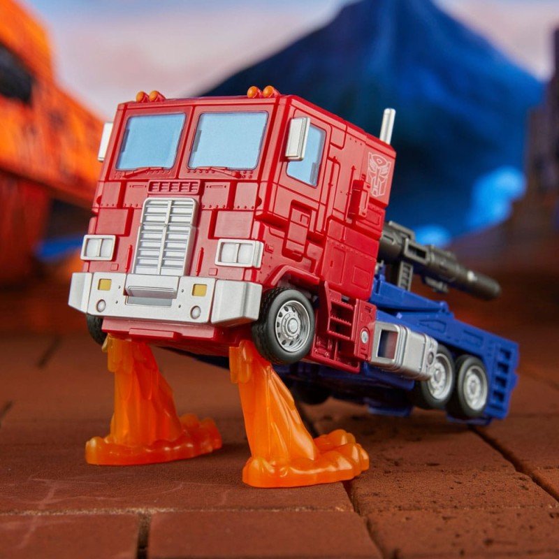 The Transformers: The Movie Generations Studio Series Commander Class figurine Optimus Prime 18 cm | 5010996211835