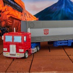 The Transformers: The Movie Generations Studio Series Commander Class figurine Optimus Prime 18 cm | 5010996211835