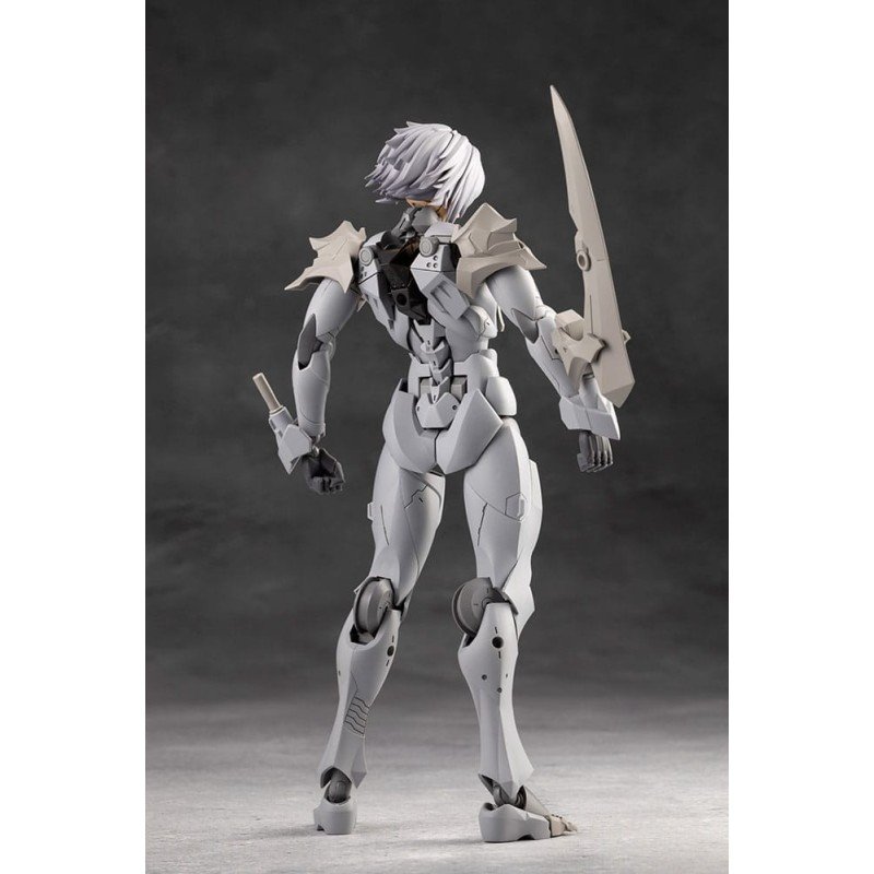 Megalomaria Unlimited Universe figurine Plastic Model Kit Zirconia 18 cm | 4934054062034