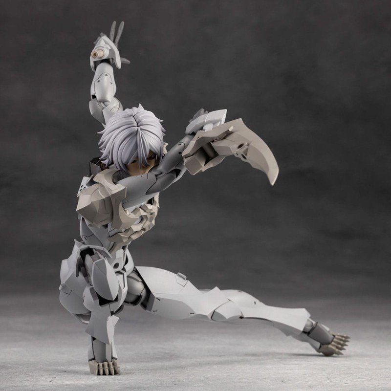 Megalomaria Unlimited Universe figurine Plastic Model Kit Zirconia 18 cm | 4934054062034