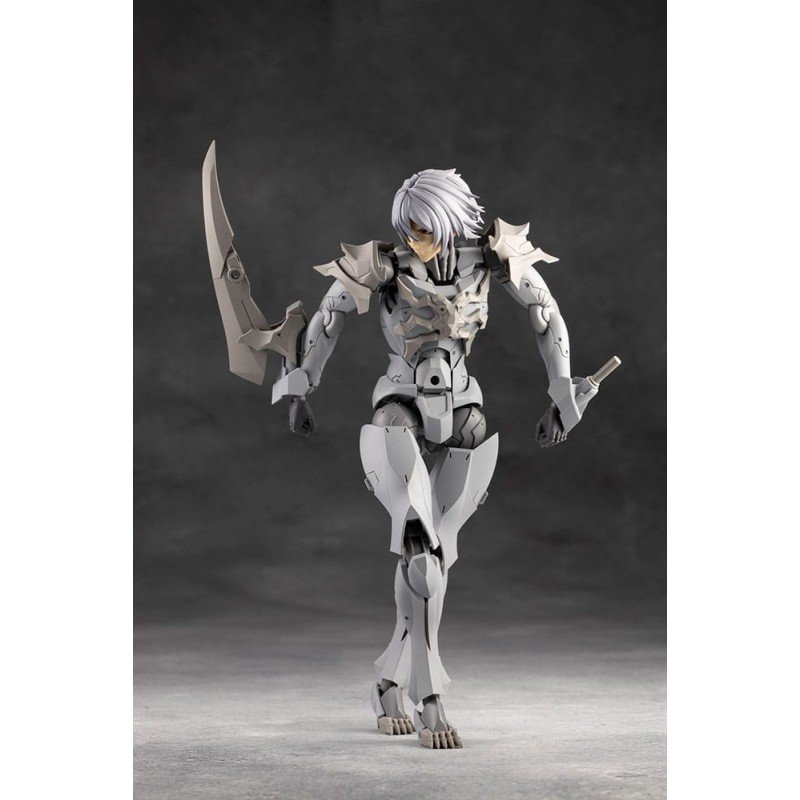 Megalomaria Unlimited Universe figurine Plastic Model Kit Zirconia 18 cm | 4934054062034