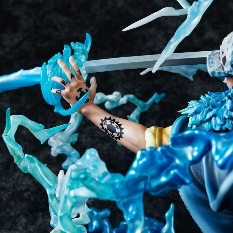 One Piece statuette PVC Portrait Of Pirates WA-MAXIMUM Trafalgar Law The Surgeon of Death Awaken Ver. 27 cm | 4535123716607