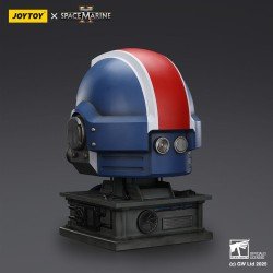 Warhammer 40,000: Space Marine 2 replique Ultramarines Lieutenant Titus casque avec présentoir 44 cm | 6927054401697