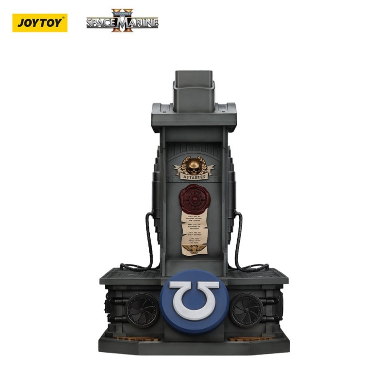 Warhammer 40,000: Space Marine 2 replique Ultramarines Lieutenant Titus casque avec présentoir 44 cm | 6927054401697