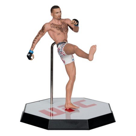 UFC Posed statuette Max Holloway 18 cm | 0787926104431