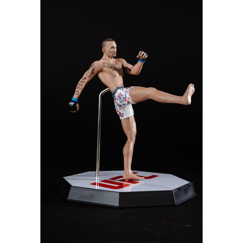 UFC Posed statuette Max Holloway 18 cm | 0787926104431
