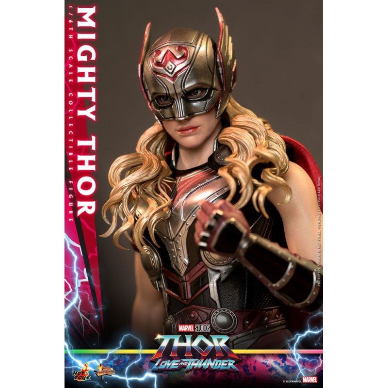 Thor: Love and Thunder Masterpiece Action Figure 1/6 Mighty Thor 29 cm | 4895228611963