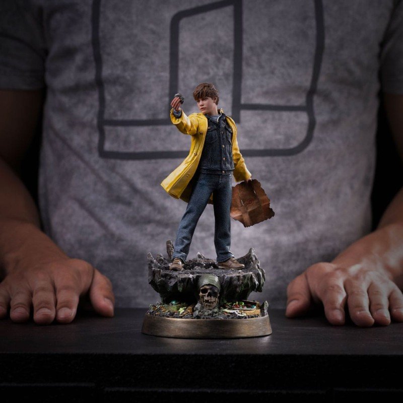 The Goonies Art Scale Statue 1/10 Mikey Walsh (40th anniversary) 21 cm | 0042882334002