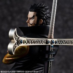 One Piece statuette PVC P.O.P. SA-MAXIMUM Hawk Eye Dracule Mihawk Ver. R 29 cm