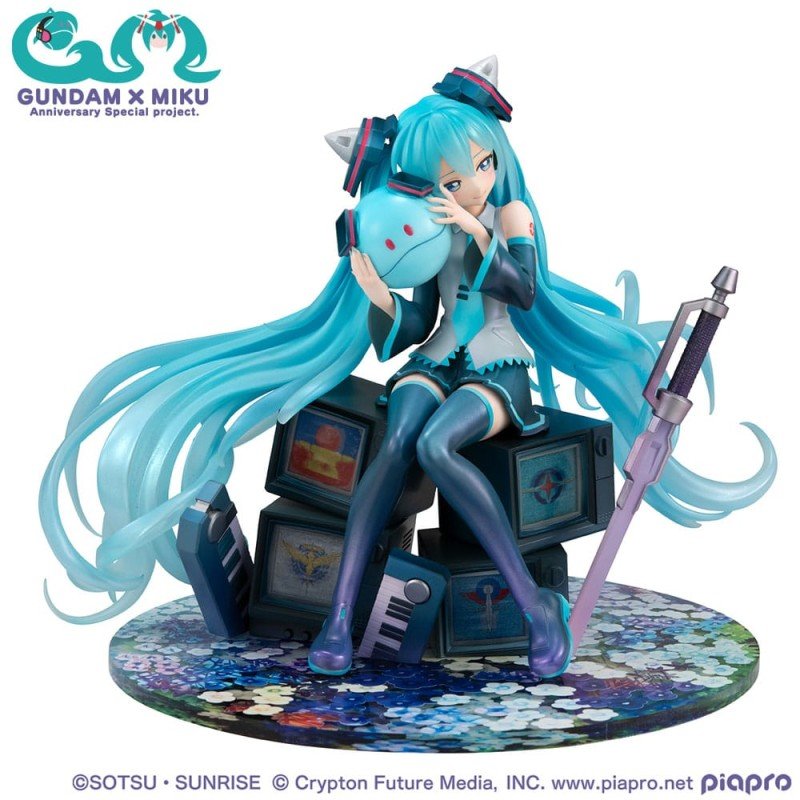Mobile Suit Gundam x Hatsune Miku statuette PVC Lucrea Hatsune Miku x OO Gundam 45th Anniversary 17 cm | 4535123847608