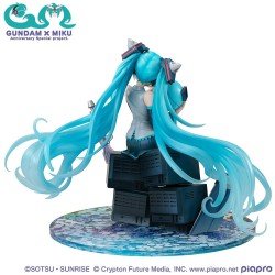 Mobile Suit Gundam x Hatsune Miku statuette PVC Lucrea Hatsune Miku x OO Gundam 45th Anniversary 17 cm | 4535123847608