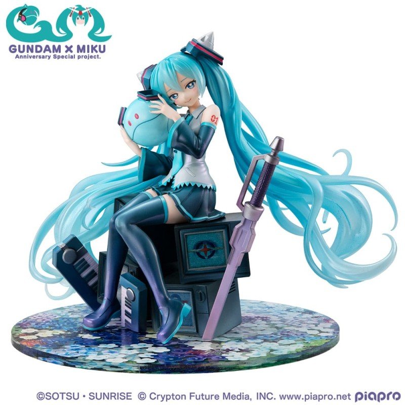 Mobile Suit Gundam x Hatsune Miku statuette PVC Lucrea Hatsune Miku x OO Gundam 45th Anniversary 17 cm | 4535123847608