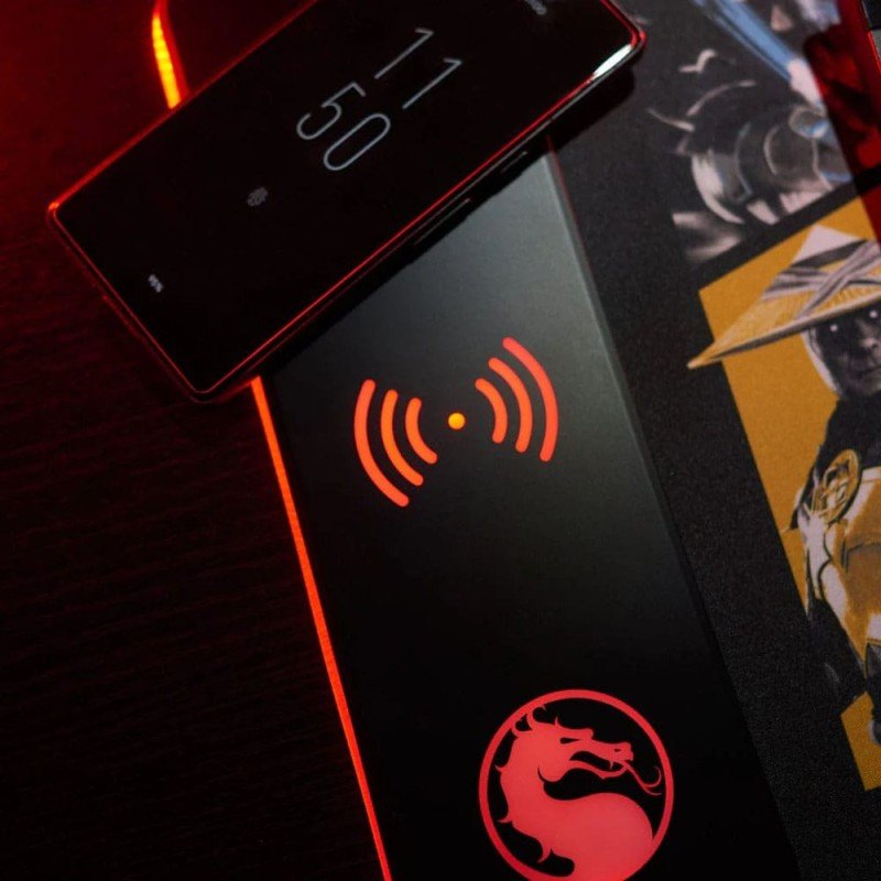 Mortal Kombat tapis de souris LED avec chargeur sans fil | 5056280461500