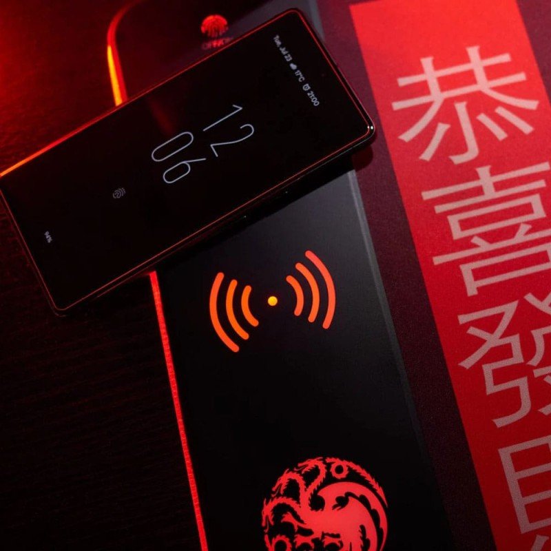 House of the Dragon tapis de souris avec chargeur mobile | 5056280461548