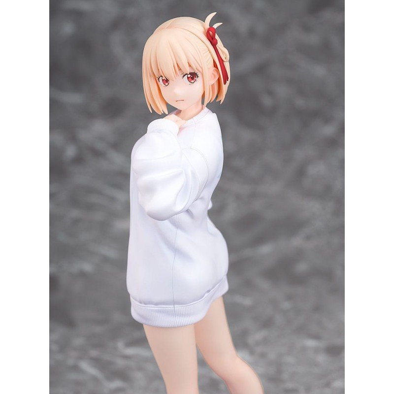 Lycoris Recoil statuette PVC 1/7 Chisato Nishikigi: Oversized Sweatshirt Ver. 25 cm | 4580678969107