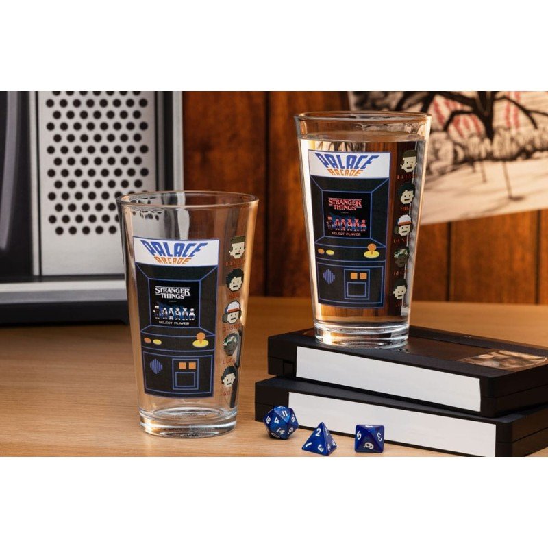 Stranger Things Verre à boire avec effet thermique Arcade 400 ml | 5055964793593