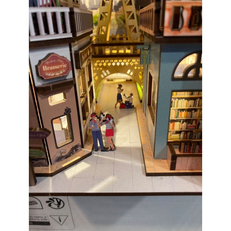Paris maquette Book Nook Tiny Adventures 23 cm | 4043529005398
