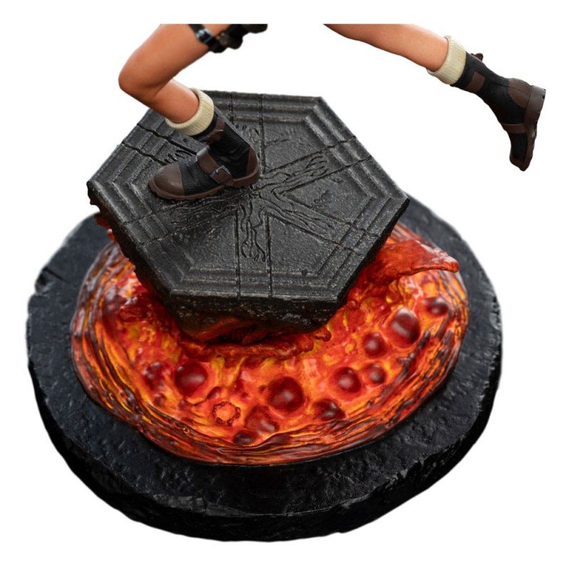 Tomb Raider statuette Lara Croft: The Sanctuary of Flame 18 cm | 9420024748374