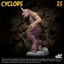 Cyclops figurine Plastic Model Kit 1/72 Renewal Package 23 cm