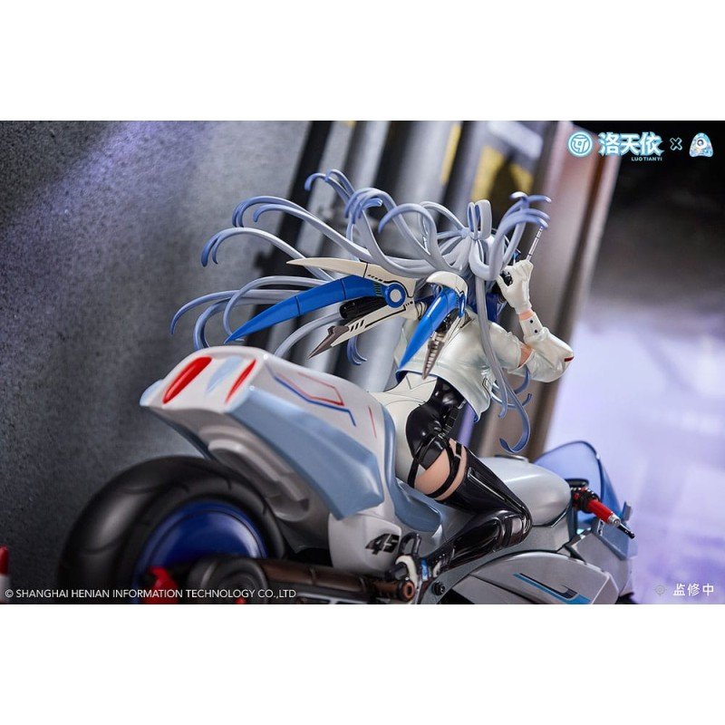 Vsinger PVC Statue 1/7 Vsinger Luo Tianyi Retro-Future Storm Driver Ver. 23 cm