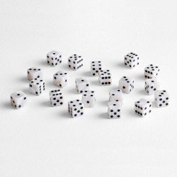 Q Workshop Full Pack Dice Pack D6 Pearl (20)