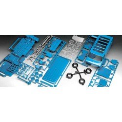 Stranger Things Model Kit 1/25 Squawk Bus 21 cm