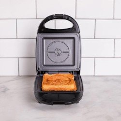 Pokémon Poké Ball Sandwichmaker