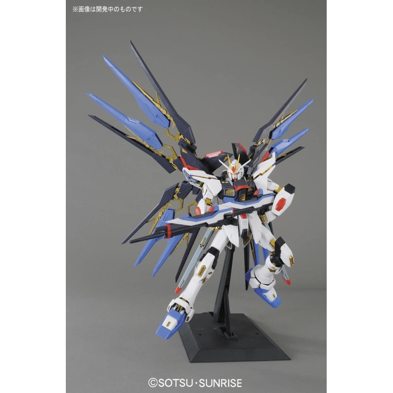 Gundam - Model Kit PG (Perfect Grade) 1/60 - ZGMF-X20A Strike Freedom Gundam