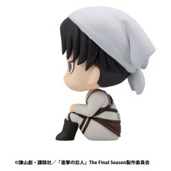 Attack on Titan statuetten PVC Look Up Levi Cleaning up Ver. & Mikasa Ackerman (with gift) 11 cm           