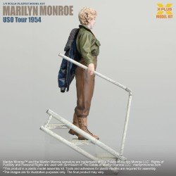 Marilyn Monroe Plastic Model Kit 1/8 Figure (Reproduction) 26 cm