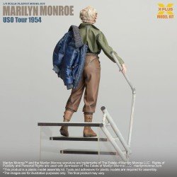 Marilyn Monroe Plastic Model Kit 1/8 Figure (Reproduction) 26 cm