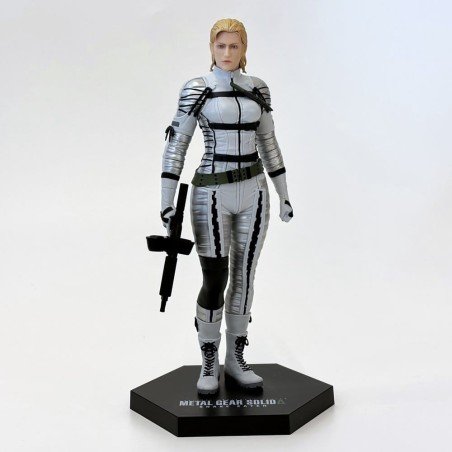 Metal Gear Solid: Snake Eater PVC Figure The Boss 20 cm        